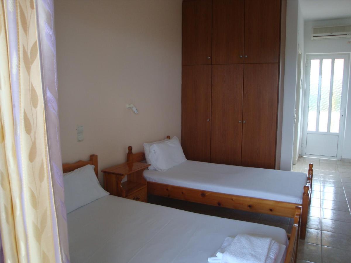 Casa Dyonisia Tsilivi Lejlighedshotel Plános Eksteriør billede