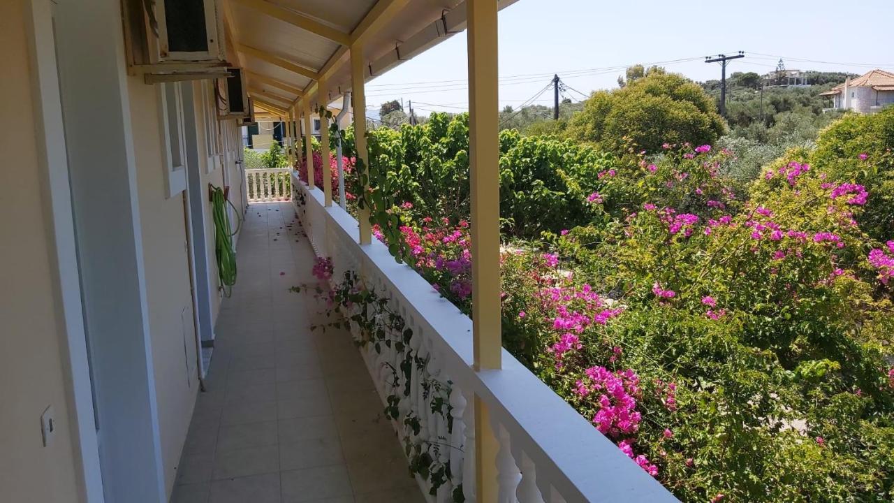 Casa Dyonisia Tsilivi Lejlighedshotel Plános Eksteriør billede