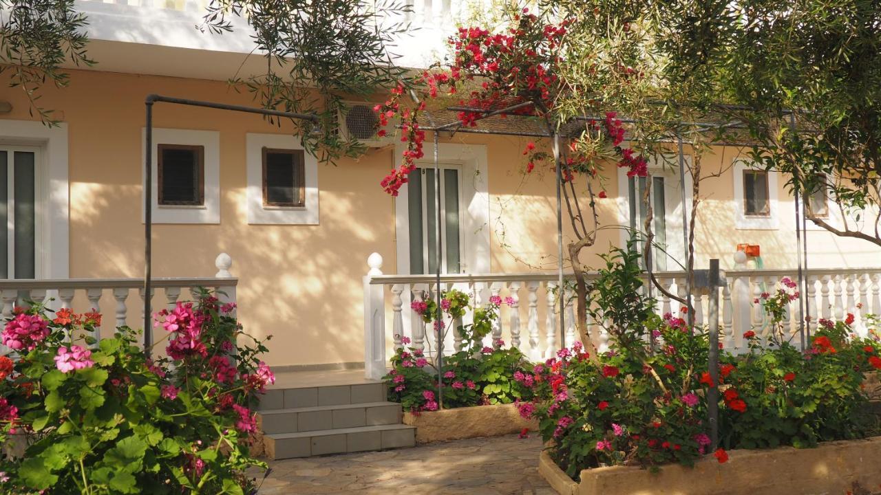 Casa Dyonisia Tsilivi Lejlighedshotel Plános Eksteriør billede