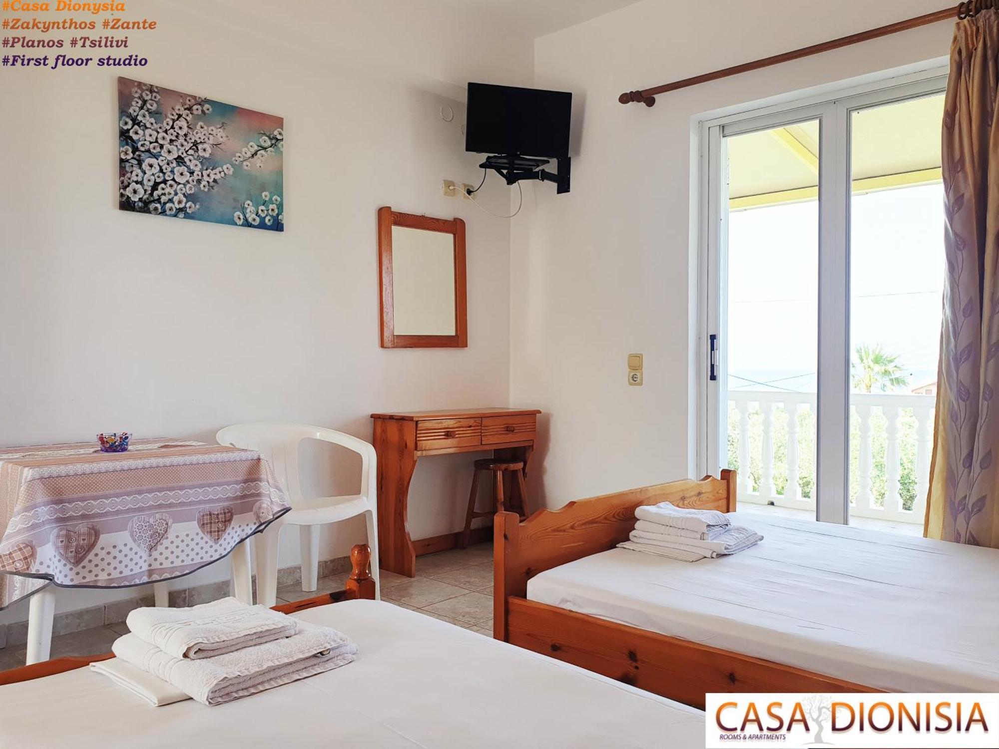 Casa Dyonisia Tsilivi Lejlighedshotel Plános Eksteriør billede