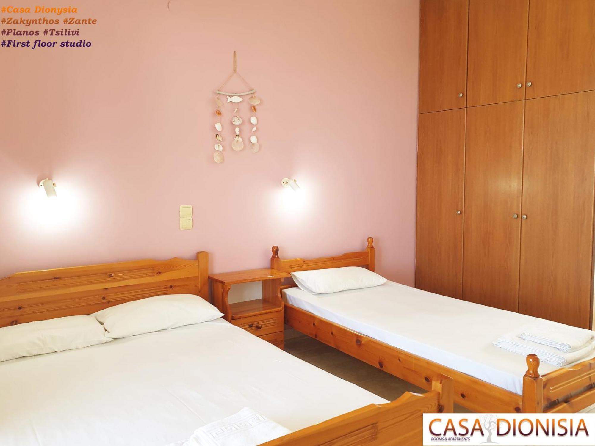 Casa Dyonisia Tsilivi Lejlighedshotel Plános Eksteriør billede